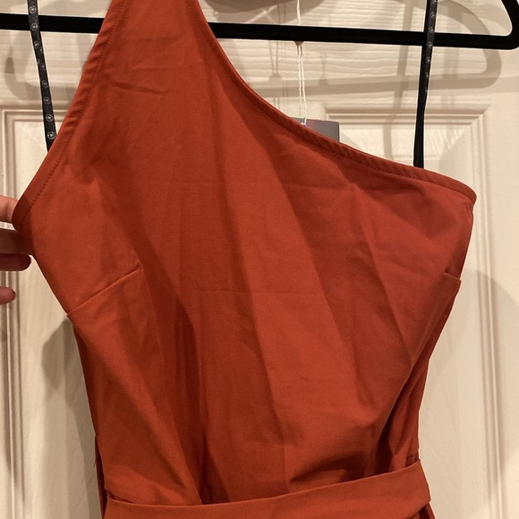 *New* One-Shoulder Dress in Rust from Misguided, size 8 - Picture 6 of 14